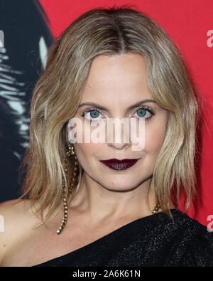 HOLLYWOOD, LOS ANGELES, Kalifornien, USA - 26. Oktober: Schauspielerin Mena Suvari kommt an 100 FX' amerikanischen Horror Story' Episode Feier am Hollywood Forever Cemetery am 26. Oktober 2019 in Hollywood, Los Angeles, Kalifornien, USA, statt. (Foto von Xavier Collin/Image Press Agency) Stockfoto