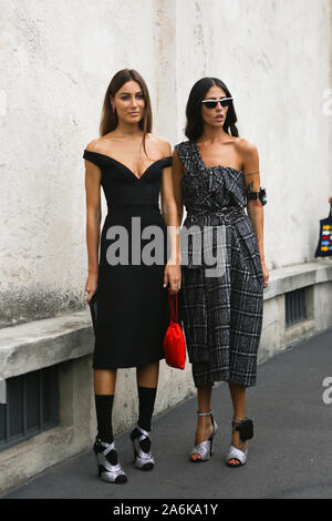 Giorgia Tordini und Gilda Ambrosio besuchen die Show während der Mailänder Modewoche, 18.2019 Stockfoto