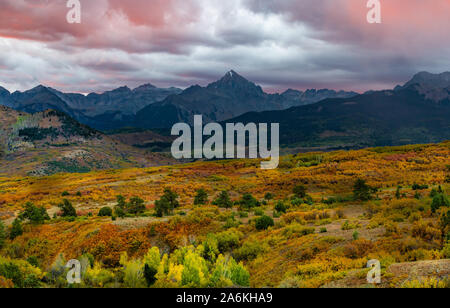 Die schöne Dallas während eines Regensturms im Herbst Teilen Stockfoto