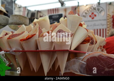 Jährliche ham Fair in der Stadt Baiona/Bayonne im Baskenland, Frankreich. Stockfoto