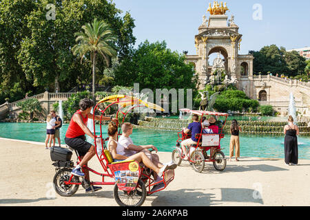 Barcelona Spanien, Katalonien El Born, historisches Viertel, Ciutat Vella, Parc de la Ciutadella, Citadel Park, Font de la cascada, Wasserfallbrunnen, Dreirad-ric Stockfoto