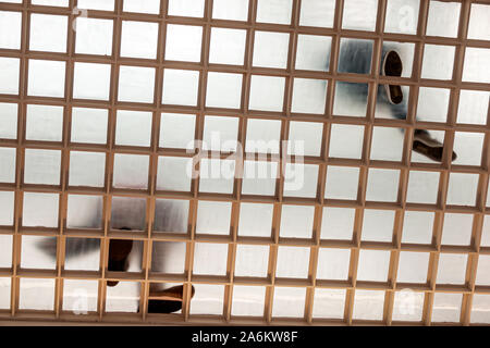 Barcelona Spanien,Katalonien Ciutat Vella,El Raval,Museu d'Art Contemporani de Barcelona,Museum für zeitgenössische Kunst MACBA,innen,Atrium undernea Stockfoto