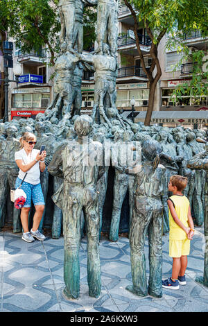 Tarragona Spanien Hispanic Catalonia Rambla Nova,Fußgängerpromenade,Monument als Castellers,Skulptur,Monument,von Francesc Angles i Garcia,akrobatische h Stockfoto