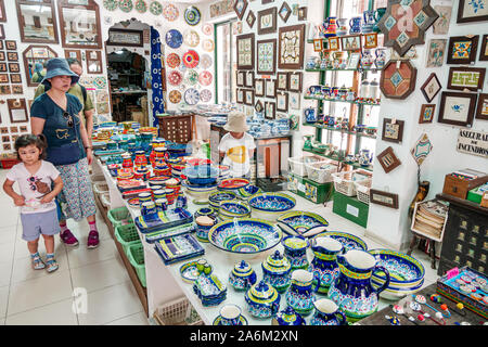 Valencia Spanien Hispanic, Ciutat Vella, Altstadt, historisches Zentrum, Plaza Miracle del Mocadoret, Artesania Yuste, Kunsthandwerk, Geschäfte, Einkaufen, Ausstellungsverkauf, Topf Stockfoto