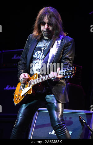 Stuart, FL, USA. 26 Okt, 2019. Ace Frehley führt am Lyric Theatre am 26. Oktober 2019 in Stuart, Florida Credit: MPI04/Medien Punch/Alamy leben Nachrichten Stockfoto