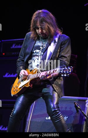 Stuart, FL, USA. 26 Okt, 2019. Ace Frehley führt am Lyric Theatre am 26. Oktober 2019 in Stuart, Florida Credit: MPI04/Medien Punch/Alamy leben Nachrichten Stockfoto