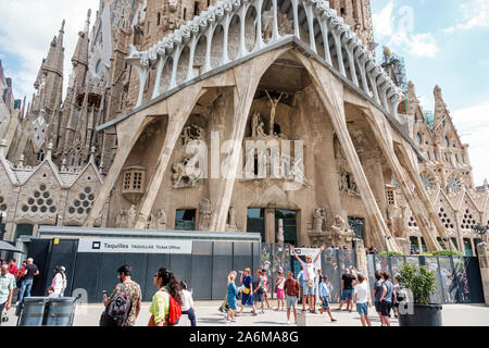 Barcelona Spanien, Katalonien Eixample, Sagrada Familia, römisch-katholische Basilika, Kathedrale, Passionsfassade, Antoni Gaudi, Jugendstilarchitektur, UNESCO World Stockfoto