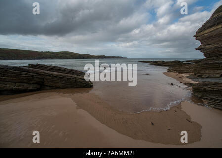 Höhle auf strathy Strand in Sutherland, Schottland Stockfoto