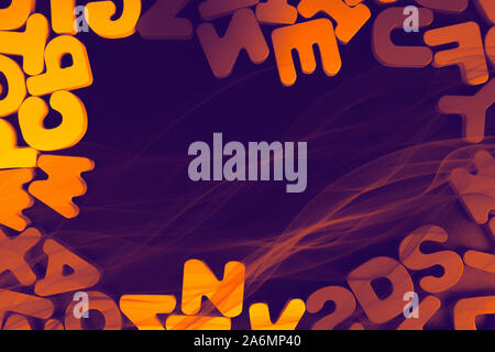 Bunte Buchstaben Blöcke nach dem Zufallsprinzip auf dunklem Hintergrund verstreut Stockfoto