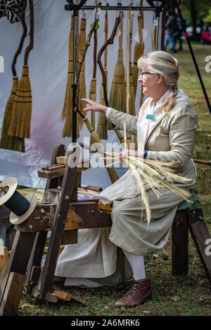 Landis Valley Farm Museum, Handwerk Tage, Lancaster, PA. Reenactors & antike historische Elemente. Stockfoto