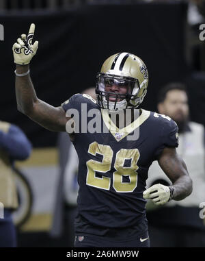 New Orleans, USA. 27 Okt, 2019. New Orleans Saints zurück laufen Latavius Murray (28) feiert einen Touchdown gegen die Arizona Cardinals im Mercedes-Benz Superdome in New Orleans am Sonntag, 27. Oktober 2019. Foto von AJ Sisco/UPI Quelle: UPI/Alamy leben Nachrichten Stockfoto