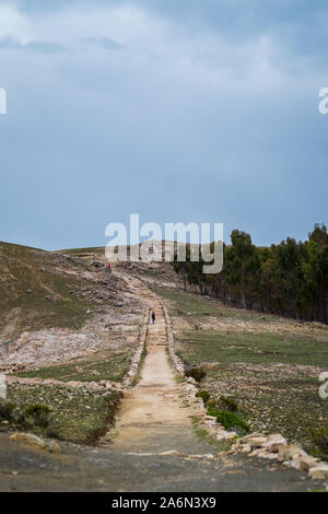 Ein Weggespült Stein Straße in der malerischen Dream-Like Sun Island (Isla Del Sol) in der Mitte der Titikaka See in Bolivien Stockfoto