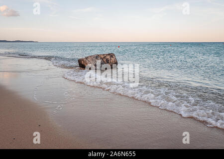 MURAVERA SARDINIEN/OKTOBER 2019: Den herrlichen Sandstrand der Costa Rei, im Süden von Sardinien Stockfoto