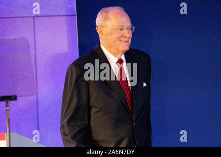 Philadelphia, Pennsylvania, USA. 27 Okt, 2019. Pensionierte Chief Justice des Obersten Gerichts, ANTHONY M KENNEDY im National Constitution Center in Philadelphia Pa Credit: Ricky Fitchett/ZUMA Draht/Alamy leben Nachrichten Stockfoto