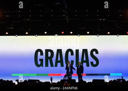 Buenos Aires, Buenos Aires, Argentinien. 25 Okt, 2019. Präsident MAURICIO MACRI, mit Vizepräsident MIGUEL ANGEL PICHETTO, gibt seine Konzession Rede nach dem Verlust der allgemeinen Wahlen in Buenos Aires, Argentinien, Sonntag, Oktober 27, 2019. Mit 80% der Pollen gezählt, Stationen, Alberto Fernandez aus Frente de Todos Partei wurde im Vorfeld mit 47% gegen Präsident MAURICIO MACRI ist Juntos por el Cambio ist 41%, und markiert die Rückkehr des Peronismus zu Office nach vier Jahren des Konservatismus. Credit: Patricio Murphy/ZUMA Draht/Alamy leben Nachrichten Stockfoto