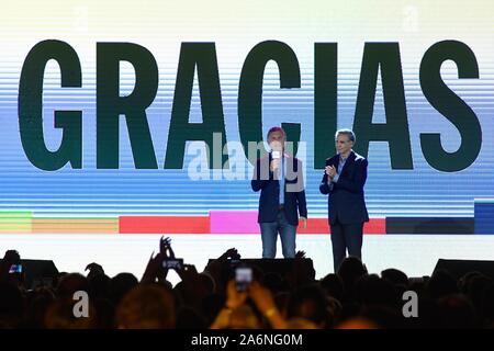 Buenos Aires, Buenos Aires, Argentinien. 25 Okt, 2019. Präsident MAURICIO MACRI, mit Vizepräsident MIGUEL ANGEL PICHETTO, gibt seine Konzession Rede nach dem Verlust der allgemeinen Wahlen in Buenos Aires, Argentinien, Sonntag, Oktober 27, 2019. Mit 80% der Pollen gezählt, Stationen, Alberto Fernandez aus Frente de Todos Partei wurde im Vorfeld mit 47% gegen Präsident MAURICIO MACRI ist Juntos por el Cambio ist 41%, und markiert die Rückkehr des Peronismus zu Office nach vier Jahren des Konservatismus. Credit: Patricio Murphy/ZUMA Draht/Alamy leben Nachrichten Stockfoto