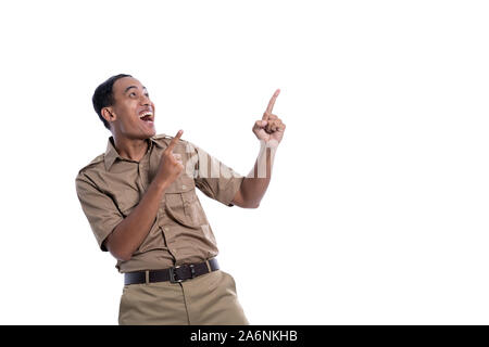 Aufgeregt Indonesien Regierung Arbeiter mit braunen Uniform zeigen Stockfoto