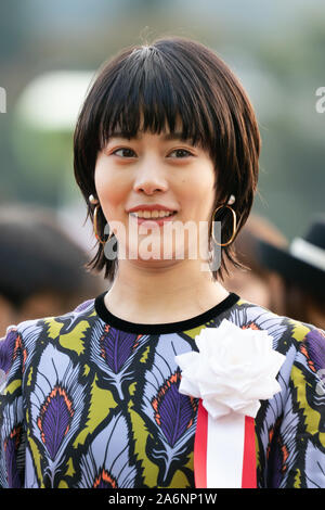 Tokio, Japan. 27 Okt, 2019. Die japanische Schauspielerin Mitsuki Takahata besucht eine Zeremonie des Tenno Sho (Herbst) an der Tokyo Racecourse in Tokio, Japan. Quelle: Lba Co.Ltd./Alamy leben Nachrichten Stockfoto