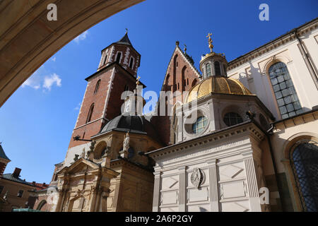 Krakau. Krakau. Polen. Wawel Royal Castle auf Wawel. Die königliche archcathedral Basilika des heiligen Stanislaus und Wenzel. Stockfoto