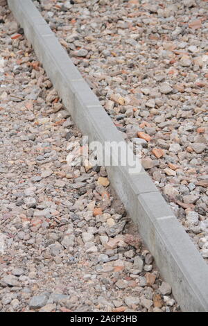 Setzen Aufkantungen im Garten Stockfoto