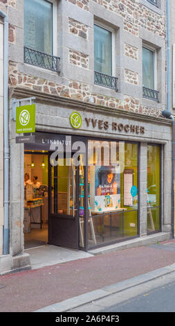 Yves Rocher in Frankreich: Front store mit Logo Ansicht Granville, Frankreich 2019-08-08 Stockfoto