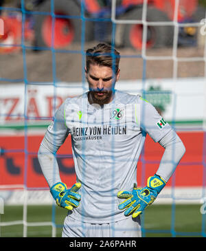 Torhüter Ron-Robert ZIELER (H) enttäuscht 2. 1. Fussballbundesliga, 11. Spieltag, Karlsruher SC (KA) - Hannover 96 (H) 3:3, den 26/10/2019 in Karlsruhe/Deutschland. € | Nutzung weltweit Stockfoto