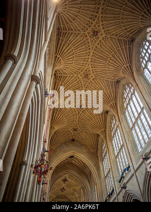 Die Abtei von Bath, eine Pfarrkirche von der Kirche von England und der ehemaligen Benediktinerkloster in Bath, Somerset, England. Stockfoto