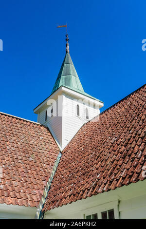 Von Norwegen, Sogn Fjordane County. Fragment des Weißen Holzkirche in Olden Stockfoto