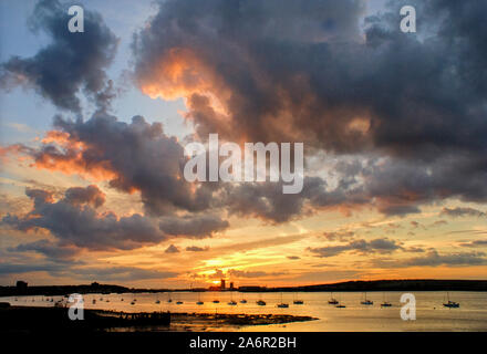 Sommerabend Himmel über der Themse Stockfoto