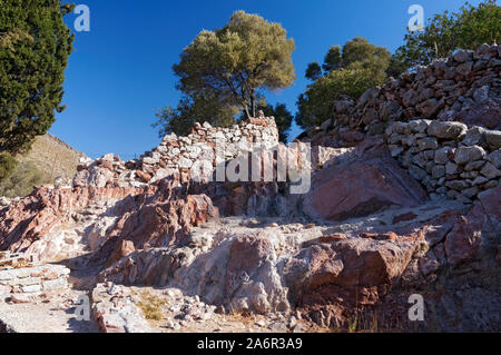 Fußweg vom Mikro Horio zu Lethra Strand, Tilos, Dodecanese Inseln, südliche Ägäis, Griechenland. Stockfoto