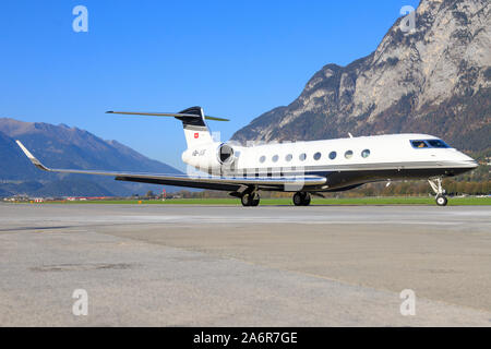 Innsbruck/Österreich vom 26. Oktober 2019: Gulfstream G650 Swiss Jet an InnsbruckAirport. Stockfoto