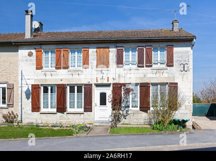 Europa, Frankreich, Grand Est, L'Epine, typischen Häusern auf der Rue Emile Barbier Stockfoto