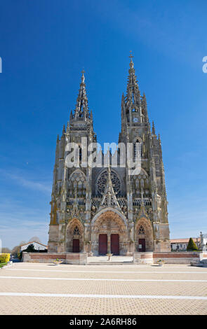 Europa, Frankreich, Grand Est, L'Epine, die Basilique Notre-Dame de l'Épine Stockfoto