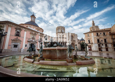 Brunnen Turia Valencia, Spanien. Dieses berühmten Brunnen befindet sich im nördlichen Teil der Plaza de la Virgen entfernt und schildert Neptun. Stockfoto