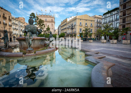 Brunnen Turia Valencia, Spanien. Dieses berühmten Brunnen befindet sich im nördlichen Teil der Plaza de la Virgen entfernt und schildert Neptun. Stockfoto