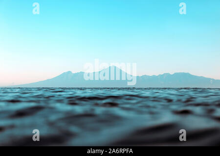 Blick auf Lombok Insel von Insel Sumbawa Stockfoto