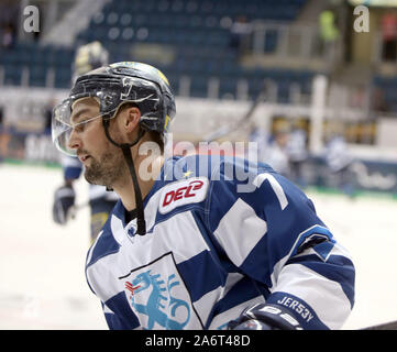 Ingolstadt, Bayern, Deutschland. 13 Okt, 2019. Colton Jobke (Ingolstadt/CAN), die Deutsche Eishockey Liga DEL, ERC Ingolstadt vs Eisbaeren unterlagen Berlin, Ingolstadt, Saturn Arena, Oct 13, 2019, Quelle: Wolfgang Fehrmann/ZUMA Draht/Alamy leben Nachrichten Stockfoto