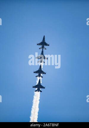 Usaf Thunderbirds am Great Pacific air show Flying Stockfoto