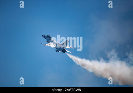Usaf Thunderbirds am Great Pacific air show Flying Stockfoto