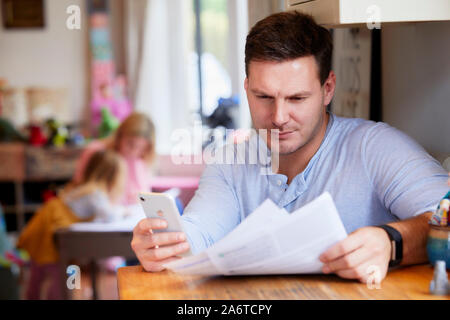 Der Mensch durch seine Wechsel Stockfoto