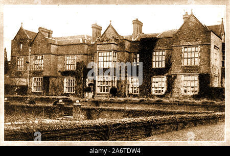 Ein Jahrgang ca. 1940 Foto von Waffeln, oder The Great Court, der Residenz des Premierministers des Vereinigten Königreichs in der Nähe von Ellesborough, Buckinghamshire, Es wurde von William Hawtrey um 1565 gebaut. Es war Chequers der Nation als Rückzugsort am Land für das Servieren Premierminister unter das chequers Immobilien Act 1917. Während des Ersten Weltkrieges diente es als Lazarett Stockfoto