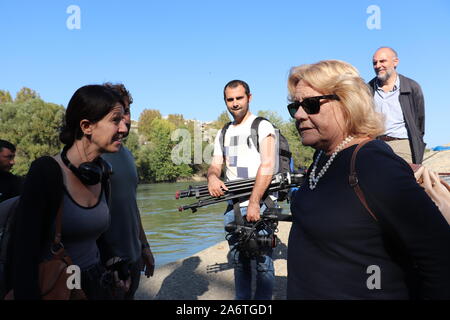 Fiume Tevere - Risalita in gommone - Roma Stockfoto