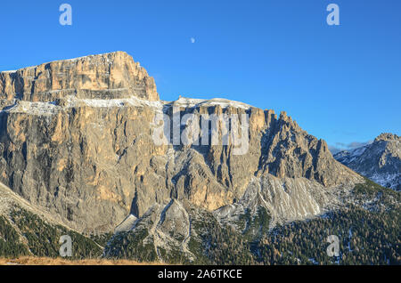Die Sella Gruppe ist ein Plateau-förmige massiv in den Dolomiten Berge nördlich der Marmolada und östlich des Langkofel Stockfoto