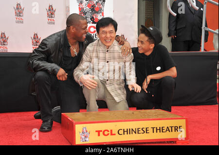 LOS ANGELES, Ca. Juni 06, 2013: Jackie Chan und Chris Tucker (links) & Jaden Smith an Chans hand- und Fußabdruck Festakt im Innenhof des TCL Chinese Theater, Hollywood. © 2013 Paul Smith/Featureflash Stockfoto