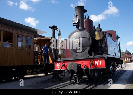 Die Dampfeisenbahn Somme Bay und ihr Triebwerk Nr. 1 "Aisne" machen sie bereit für die Abfahrt von St.Valéry Stockfoto