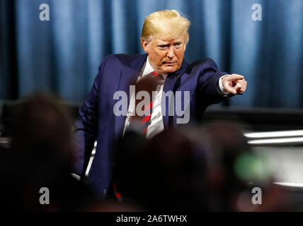 Chicago, USA. 28 Okt, 2019. Us-Präsident Donald Trump nimmt an der Internationalen Vereinigung der Polizeichefs der Konferenz am McCormick Place Convention Center in Chicago, USA, am Okt. 28, 2019. Quelle: Joel Lerner/Xinhua/Alamy leben Nachrichten Stockfoto