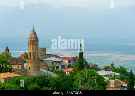 Blick auf das Zentrum von Signaghi, die Stadt der Liebe in Kachetien, Georgien Stockfoto