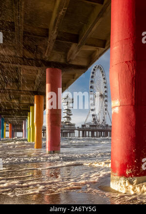 Riesenrad auf dem Pier von Scheveningen, Den Haag. Stockfoto