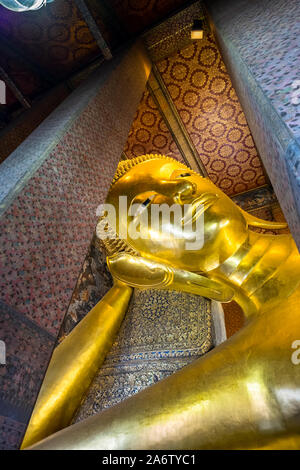 Der liegende Buddha im Wat Pho in Bangkok, Thailand Stockfoto