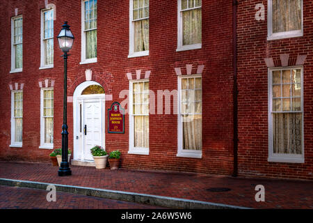 Robert Johnson House MD - die Fassade eines Annapolis Historic Inn. Im Jahre 1776 gegründet und am 23. Staat Kreis in Maryland. Stockfoto